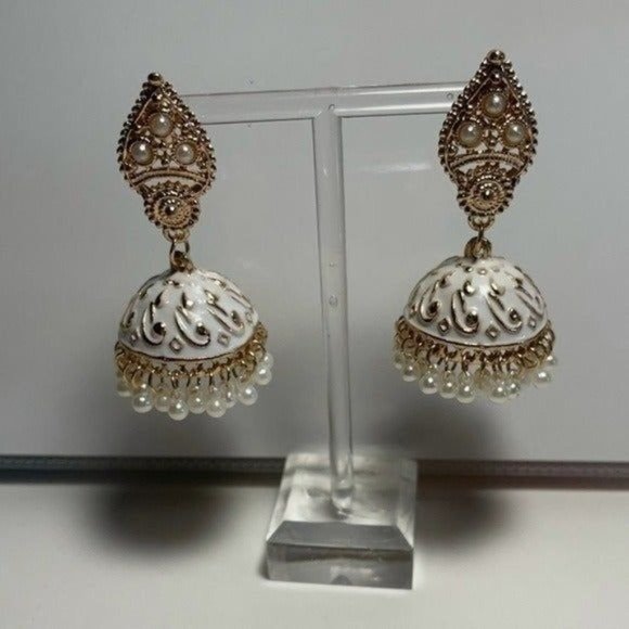 Bohemian Chandelier earrings gold Victorian antique cream ivory boho - Picture 2 of 3